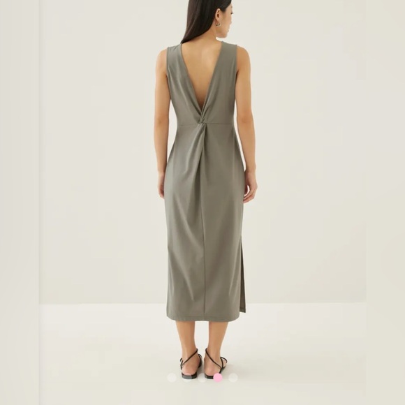 LOVE BONITO Jarlo Low Back Twist Maxi Dress size Medium soft & hands just right - Picture 2 of 14